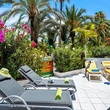 95 Great Location In Americas, Sea Front! Apartment