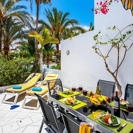 95 Great Location In Americas, Sea Front! Apartment *