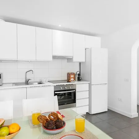 95 Great Location In Americas, Sea Front! Arona (Tenerife)